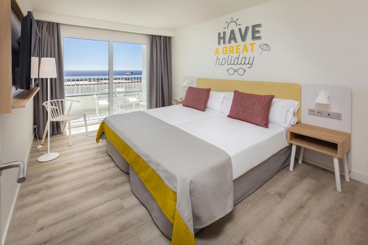 Suite with View,944510449:JPEG